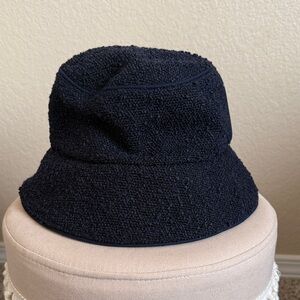 GIGI PIP Textured Navy Bucket Hat